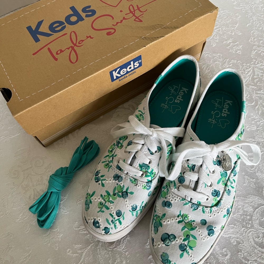 Taylor Swift Keds Eyelet Berry Teal